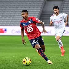 Reinildo isnard mandava is a mozambican professional football player who best plays at the left back position for the losc lille in the french ligue 1. Livenews48 Reinildo Mandava Conquista Campeonato Frances Facebook