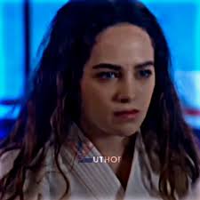 Sam ganhando no Cobra Kai: o mistério do roubo