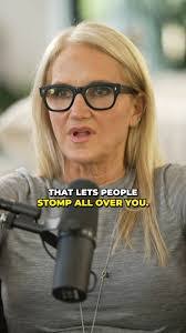 Noreen Goodman's Instagram, Twitter & Facebook