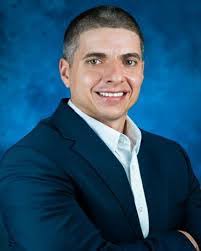 Daniel Ganoe's Instagram, Twitter & Facebook