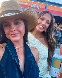 Photos by Grelyn Goolsby (@grelyngoolsby) · April 14, 2025