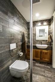 In questa occasione condividiamo con voi 13 interessanti idee per trasformare un bagno piccolo in uno spazio più gradevole. Guida Alla Scelta Dell Arredo Bagno Salvaspazio Svai