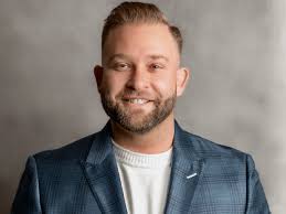 Tyler Carlisle's Instagram, Twitter & Facebook