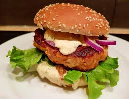 Des Burgers De La Mer Ou Comment Faire Manger Du Poisson A Ces Gamins Qui Ont Decide Que Le Poisson Etait Recettes De Cuisine Cuisine Les Recettes De Virginie