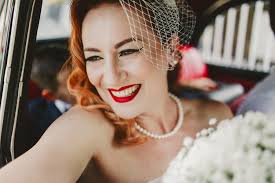 Ci ho pensato un po' a quanto ciarlare su queste immagini. A quanto  "blablabla" affidarmi, poi sarà il caldo, sarà la sincerità, ma non ho  trovato nulla di più bello ed efficace