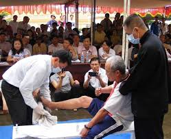 Thay hoang yen chua benh cho nguoi my. Vá»£ Ong DÅ©ng Lo Voi Ba Nguyá»…n PhÆ°Æ¡ng Háº±ng Tá»' Tháº§n Y Vo Hoang Yen Lá»«a Ä'áº£o