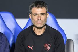 La fuerte autocrítica de Vaccari tras la derrota de Independiente y qué  dijo del mercado de pases | El Gráfico