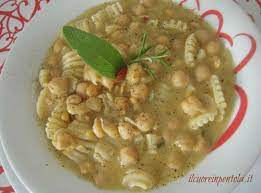 Pasta E Ceci Cremosa E Saporita Ricetta Con Ceci Secchi E In Scatola Ricetta Ricette Ricette Pasta E Ceci Pasta