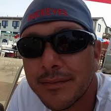 OMG, a ton of vodka, and a whole case of beer in one punch! This is one  crazy recipe! 🔥😋