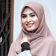 27 april 2018 / fmc music wany hasrita test lagu baru tajul melamarrindu. Lirik Lagu Wany Hasrita Ewah Ewah