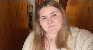 NEW MEMBER SPOTLIGHT: Maryn Elster❤️‍🔥 •Major: Psychology •Hometown:  Auburn, New York •Fun Fact: she can rap the first few verses of “Ice Ice  Baby” without messing up! #hofstra2027 #hofstra2028 #sisterhood #sorority  #alphathetabetahu