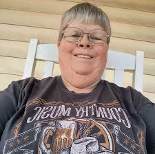 Upcycling old boards for creative projects