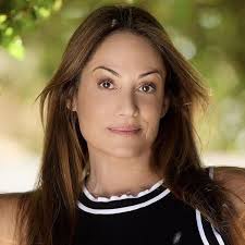 Amazon.com: The Addiction Diaries: Stories of Darkness, Hope and All That  Falls in Between eBook : David, Anna, Connaughton, Colleen, Elise, Monique,  Hampton, Ryan, Lopez, Jessica, Lovely, Jennifer, Maren, Jacq, Martin,  Victoria