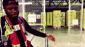 Amazon Ou Le Territoire Des Robots
