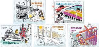 Spårvagnar, salta bad, ikoniska landmärken som ostindiefararen och svettekörka, massor av goa göteborgare och mycket. Goteborg Ar Motiv Pa Arets Forsta Frimarken Goteborg Co