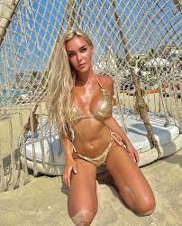 Emily Shedler - Free nude pics, galleries & more at Babepedia HD phone wallpaper