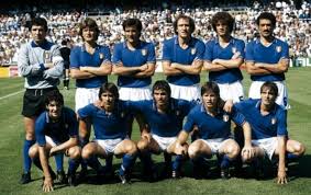 Su calcioshop.it puoi trovare i prodotti della nazionale italiana a prezzi scontatissimi. I Giocatori Della Nazionale Italiana Piu Forti Di Tutti I Tempi Cinque Cose Belle