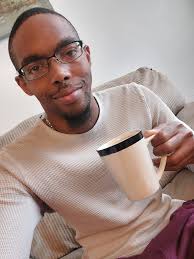 Good morning, friends and happy August! စ Фей ро รน้รต 00 함m\청소 AUGUST  부한라니리 보코 ව И R