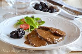 Arrosto alle prugne con vino rosso