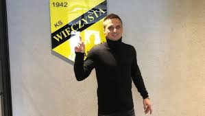 Po osiemnastu meczach zespół ma komplet 54 punktów. Ks Wieczysta Krakow Leci Na Zgrupowanie Do Dubaju Sport Tvp Pl