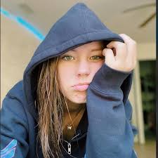 Lev Lev Cameron Watch Lev S Newest Tiktok Videos Island Girl Peyton People