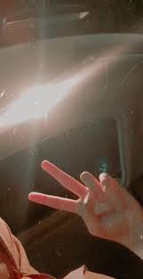 Best anime aesthetic pc wallpapers and hd background images for your device! Biar Apsi Itu V Foto Tangan Fotografi Pria Potret Diri