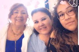 Soraya Roman's Instagram, Twitter & Facebook