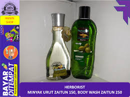 Minyak serai merupakan minyak yang memiliki aroma wangi menyegarkan yang terbuat dari batang dan daun serai atau yang disebut juga sebagai sereh (lemongrass dalam bahasa inggris). Herborist Paket 8 Body Wash Dan Minyak Urut Zaitun Sabun Mandi Cair Dan Minyak Urut Zaitun Zaitun Body Wash Dan Minyak Pijit Zaitun Lazada Indonesia