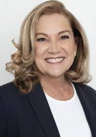 Thelma Halloran's Instagram, Twitter & Facebook