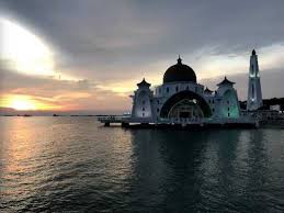 Kawasan ini ditetapkan sebagai bandar warisan dunia oleh unesco. Tempat Menarik Di Melaka Melaka Masjid Travel