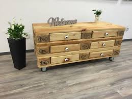 Sideboard Kommode Mit Rollen Palettenmobel Selber Bauen Mobel Aus Paletten Paletten Kommode