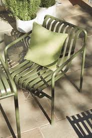 The palissade dining garden bench was designed by ronan and erwan bouroullec for the brand hay.brotherly design duo ronan & erwan the palissade dining garden bench offers classic design with a modern edge. Palissade Dining Armchair Design Within Reach Balcony Furniture Patio Furniture Cushions Green Armchair