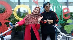 Komentar google soal atta halilintar dan ria ricis. Deretan Youtuber Indonesia Berpenghasilan Fantastis Atta Halilintar Ria Ricis Bukan Yang Pertama Tribunnews Com Mobile