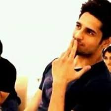 Stream Safa Qureshi music