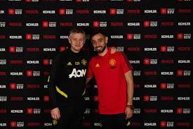 Um braço esticado para cinema e outro para as paisagens urbanas. Bruno Fernandes Man Utd Squad Number Teased By Red Devils Sponsors Mirror Online