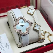 Image result for tbn:VyyNohIYPaX0MM::photos.azyya.com/store/up2/080822054134yB3a.gif