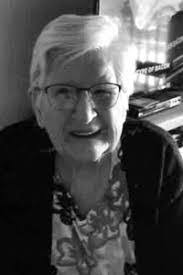 Kari Howard's Instagram, Twitter & Facebook