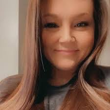 Danielle Chesser's Instagram, Twitter & Facebook