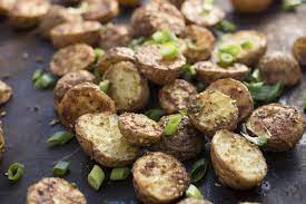 Pommes De Terre Au Zaatar Croustillantes Recipe Recipes Vegan Side Dishes Food Dishes