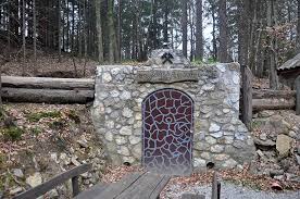 BABA IN OSTRI VRH - Aktivna družina