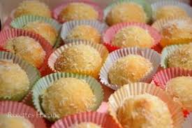 Des Boulettes Fondantes En Bouche Et Bien Parfumees Superbes Pour Accompagner Un Petit Verre De The 1 Oeuf 120g De Sucre 80 Ml D Huil Patisserie Gatos