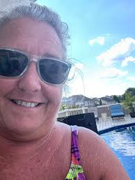 We ain't done yet. Cool pool water feels great 😊