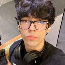 Mikala Thomas (@mikalajane23)