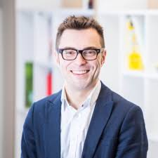 Lovely to present Waylands (and James Smullen) with the Dealer Group of the  Year (10+ Sites) at the Automotive Management (AM) awards last night. I  know you're not meant to have favourites ...