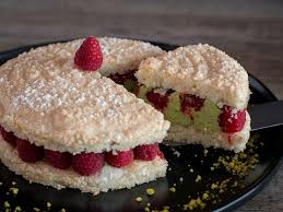 Dacquoise Pistache Framboise Recettes De Patisserie Recette Recettes Sucrees