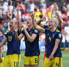 Viel geht über den eingewechselten löwen 10 uhr: Frauenfussball Wm Deutschland Scheidet Aus Und Verpasst Olympia Welt