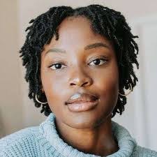 Eliza Roach's Instagram, Twitter & Facebook