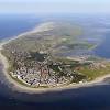 Ausgewählte leistungspartner bieten ihnen gegen vorlage der gültigen helgoland card einen echten mehrwert für ihren urlaubsaufenthalt. Https Encrypted Tbn0 Gstatic Com Images Q Tbn And9gcr7h7j4vzox4tg 8nnnszcma7t Sod3zcwfllhund3uxtmq16oi Usqp Cau