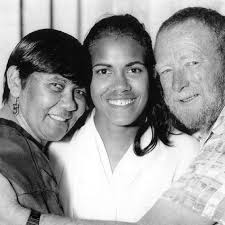 IT'S ALL AUSSIE HOUR OLYMPICS MONTH!! Olympic fever has hit us, so we're  doing back to back Aussie Olympic yarns, starting with the Queen Of  Athletics, Cathy Freeman. Here are some pics