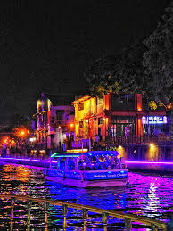 Buy your melaka river cruise's ticket online today! Dinner Aboard Mendam Berahi Melaka River Cruise Live Life Lah
